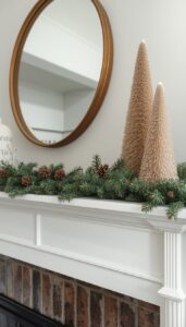 Minimalist Christmas Mantel Decor Ideas