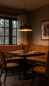 Lighting That Creates a Warm Dining Atmosphere