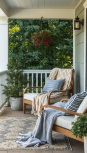 Layer with Lightweight Throws