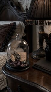 Display Lockets and Keepsakes Under Glass
